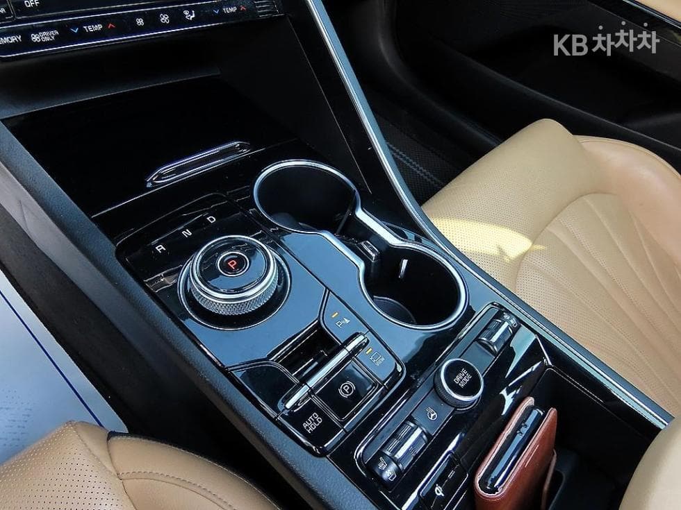 Kia K5 Hybrid 3rd Gen2.0 HEV Signature - 10