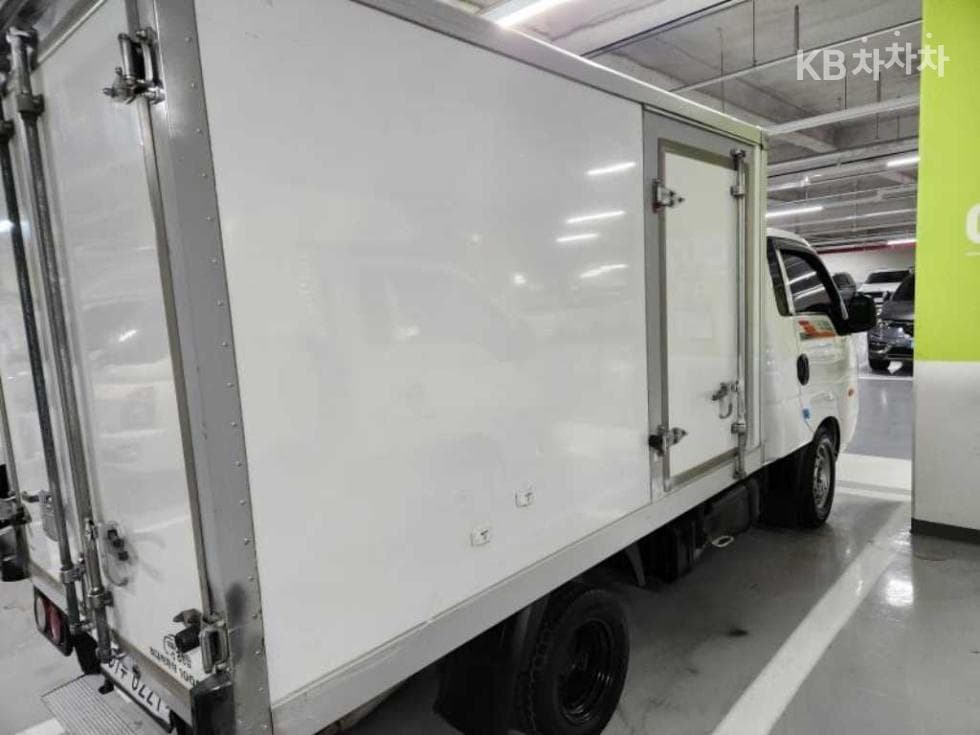 Kia Bongo 3 (light truck)1 Ton 냉동Top (Cargo)차 Extra Long 표준형 King Cab Luxury - 4