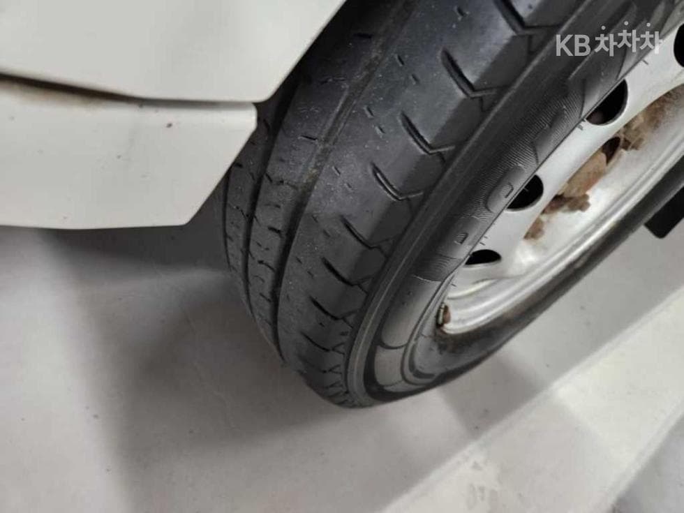 Kia Bongo 3 (light truck)1 Ton 냉동Top (Cargo)차 Extra Long 표준형 King Cab Luxury - 5