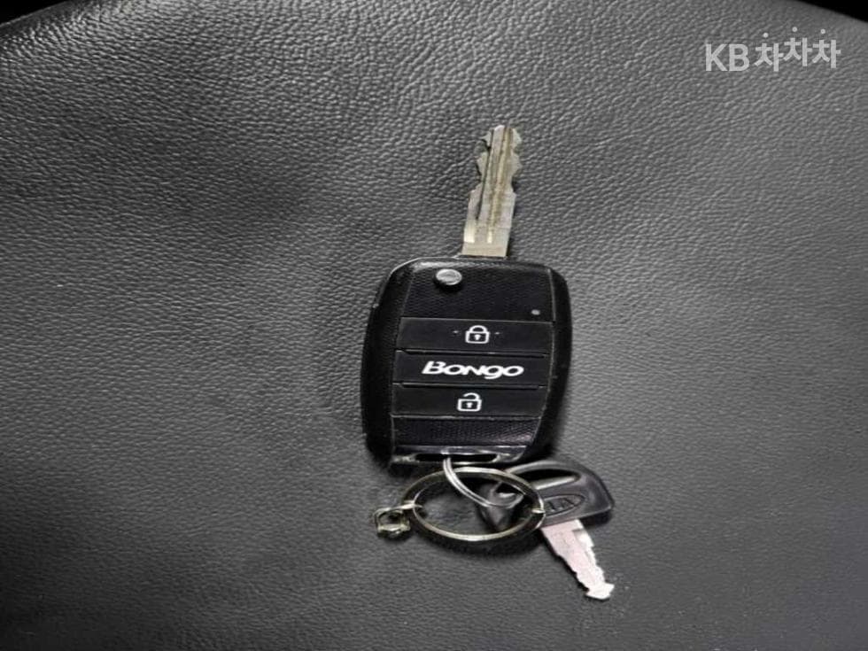 Kia Bongo 3 (light truck)1 Ton 냉동Top (Cargo)차 Extra Long 표준형 King Cab Luxury - 9