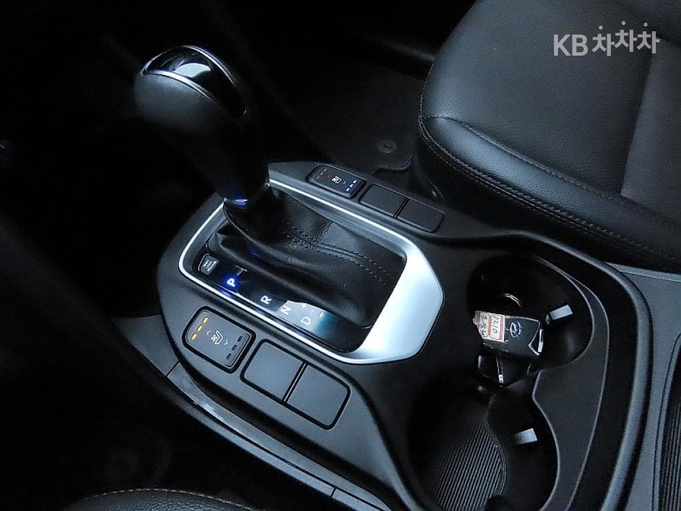 Хюндай Санта Фе The PrimeДизел Хонда R-двигател 2.0 дизел 2WD 5-местен Premium - 9