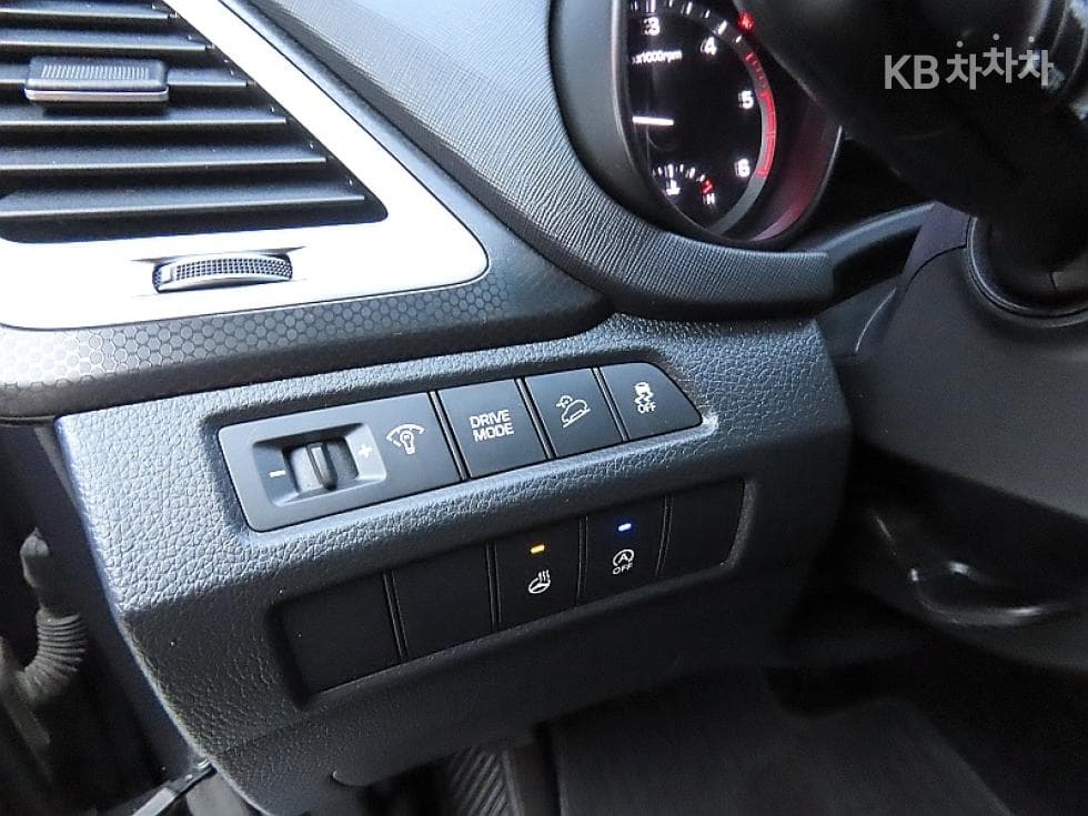 Хюндай Санта Фе The PrimeДизел Хонда R-двигател 2.0 дизел 2WD 5-местен Premium - 12