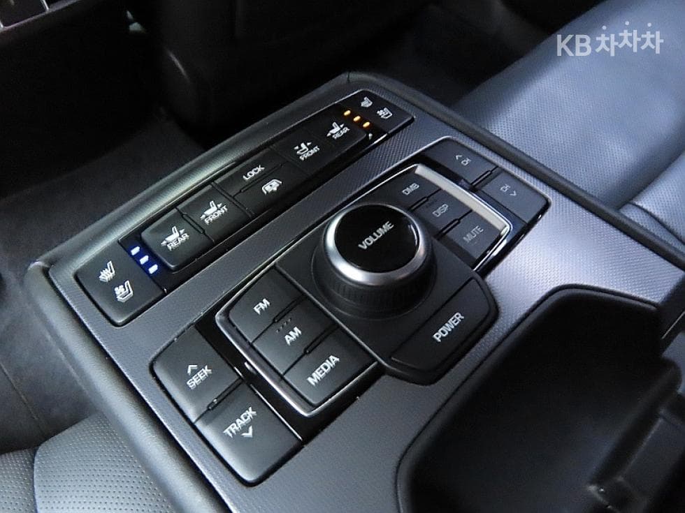 Хюндай ДженезисDHG330 Premium AWD - 18
