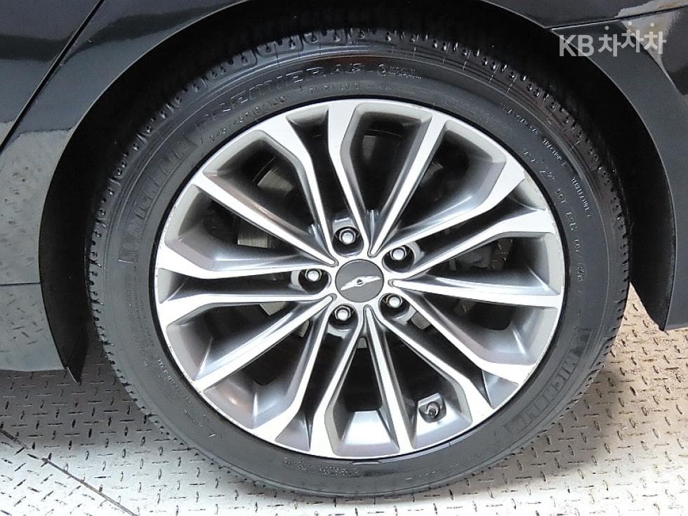 Хюндай ДженезисDHG330 Premium AWD - 20