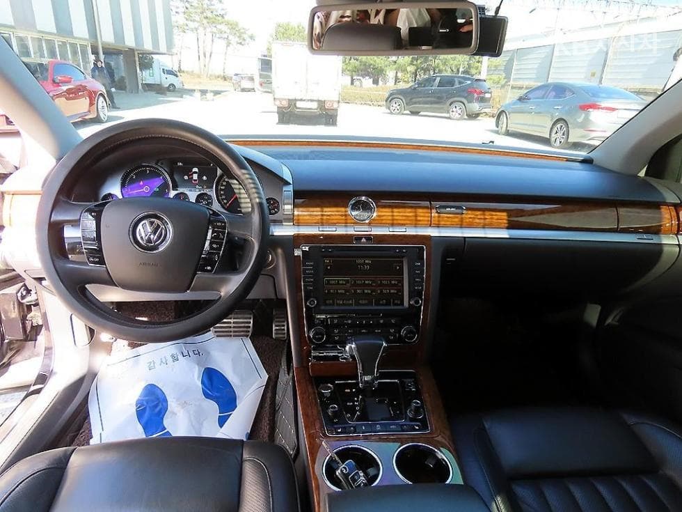 Volkswagen 페이Ton3.0 Turbo Diesel Injection V6 Diesel - 7