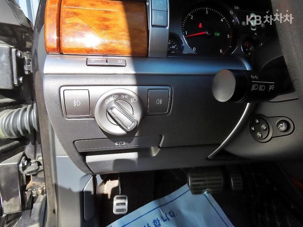 Volkswagen 페이Ton3.0 Turbo Diesel Injection V6 Diesel - 12