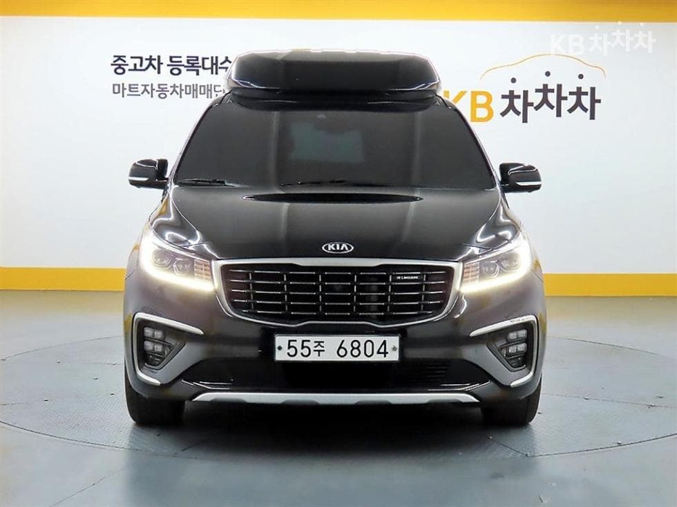 Kia The New (facelift) CarnivalHigh Limousine (Carnival) 2.2 Diesel 9-seater Noblesse Special (special feature/edition)