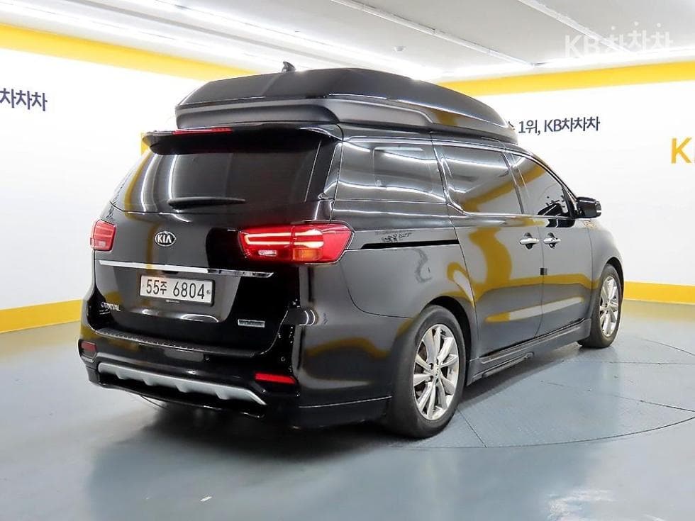 Kia The New (facelift) CarnivalHigh Limousine (Carnival) 2.2 Diesel 9-seater Noblesse Special (special feature/edition) - 4