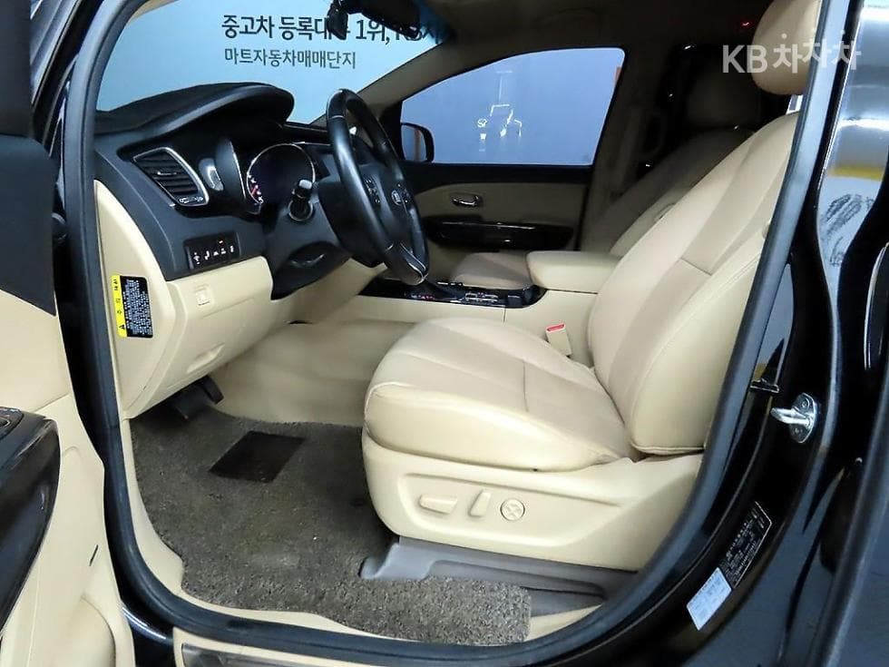 Kia The New (facelift) CarnivalHigh Limousine (Carnival) 2.2 Diesel 9-seater Noblesse Special (special feature/edition) - 5