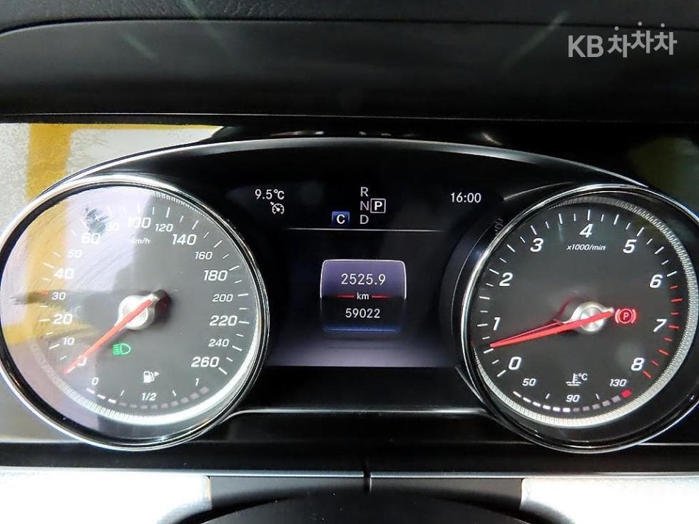 Mercedes-Benz E-Class (W213)E250 Avantgarde - 8