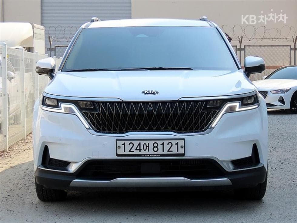 Kia Carnival 4th generation D2.2 7-seater (Limousine) Signature - Image 1