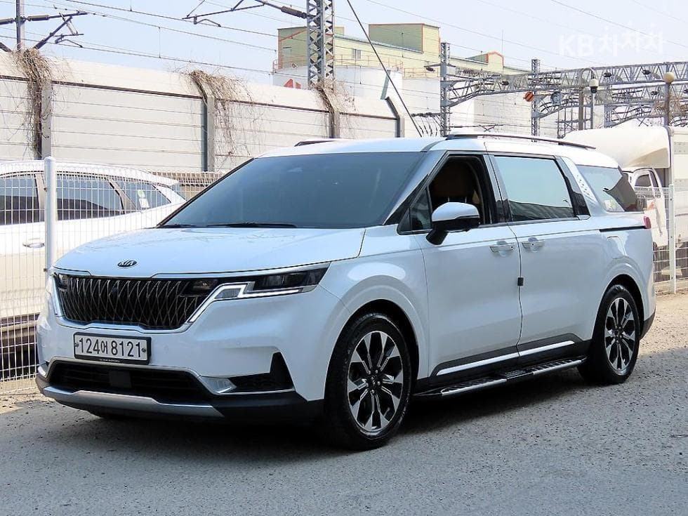 Kia Carnival 4th generationD2.2 7-seater (Limousine) Signature - 2