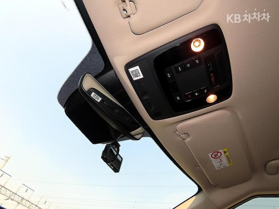 Kia Carnival 4th generationD2.2 7-seater (Limousine) Signature - 15