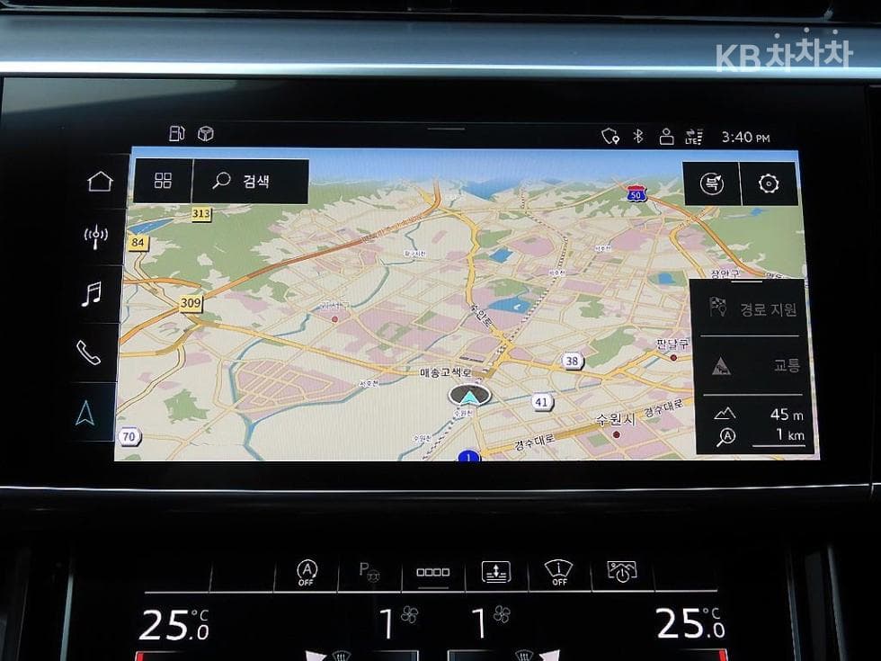 Audi A8 (D5)55 TFSI Quattro LWB - 13