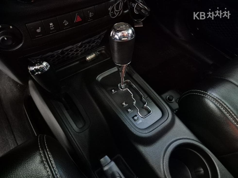 지프 랭글러2.8 블랙 에디션 JK - 7