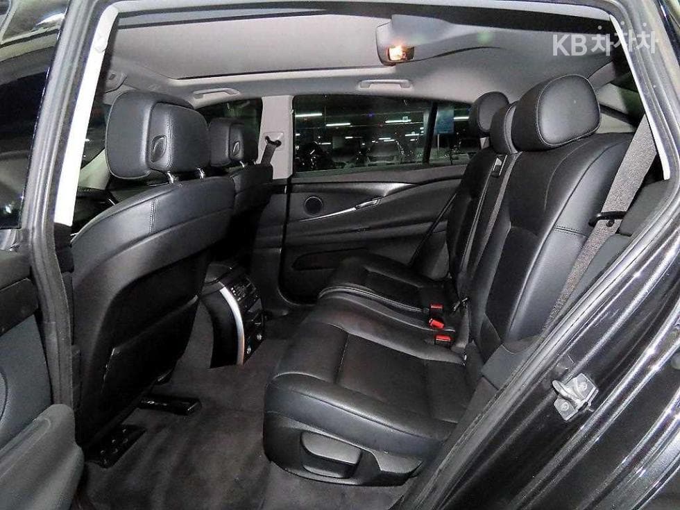 BMW Gran Turismo5 Series GT xDrive F07 - 7