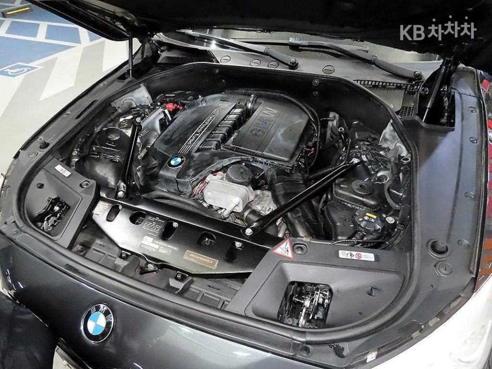 BMW Gran Turismo5 Series GT xDrive F07 - 19