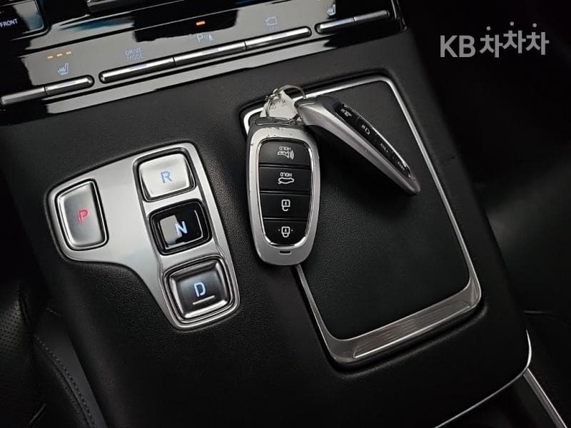 Hyundai The New (facelift) Grandeur (Azera)2.5 Premium - 12