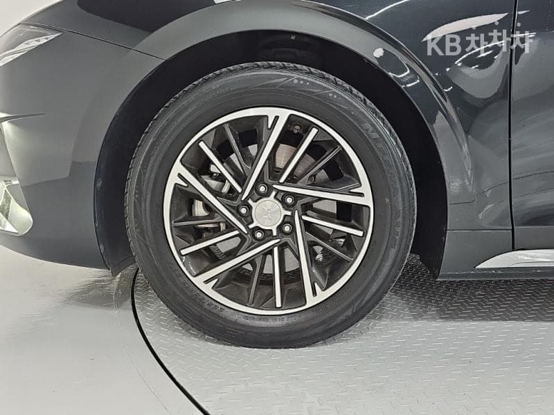 Hyundai The New (facelift) Grandeur (Azera)2.5 Premium - 20