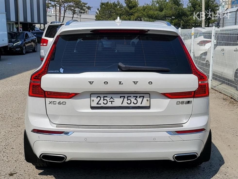 Volvo XC60D5 2.4 Seater스크립션 - 4