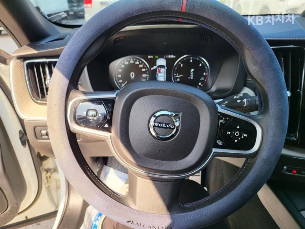Volvo XC60D5 2.4 Seater스크립션 - 8