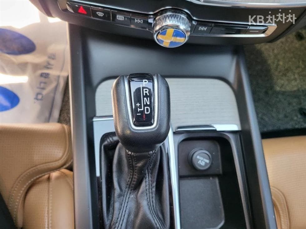 Volvo XC60D5 2.4 Seater스크립션 - 10