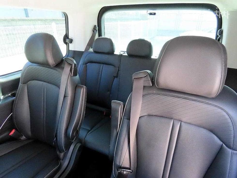 Hyundai Staria Lounge2.2 Lounge 9 AWD Prestige - 7