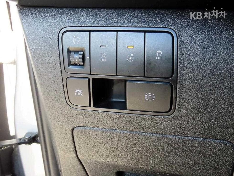 Hyundai Staria Lounge2.2 Lounge 9 AWD Prestige - 12