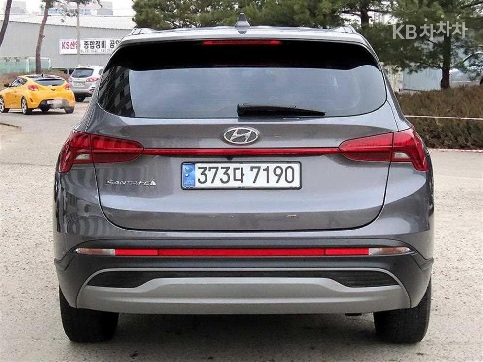Hyundai The New (facelift) Santa Fe TMDiesel 2.2 2WD Premium 초이스 - 4