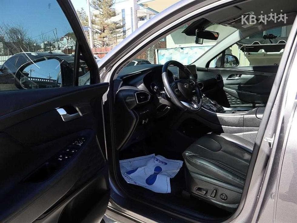 Hyundai The New (facelift) Santa Fe TMDiesel 2.2 2WD Premium 초이스 - 5