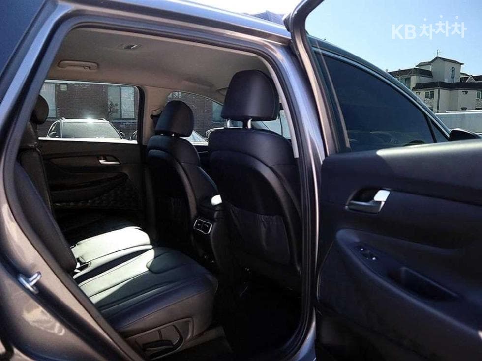 Hyundai The New (facelift) Santa Fe TMDiesel 2.2 2WD Premium 초이스 - 7