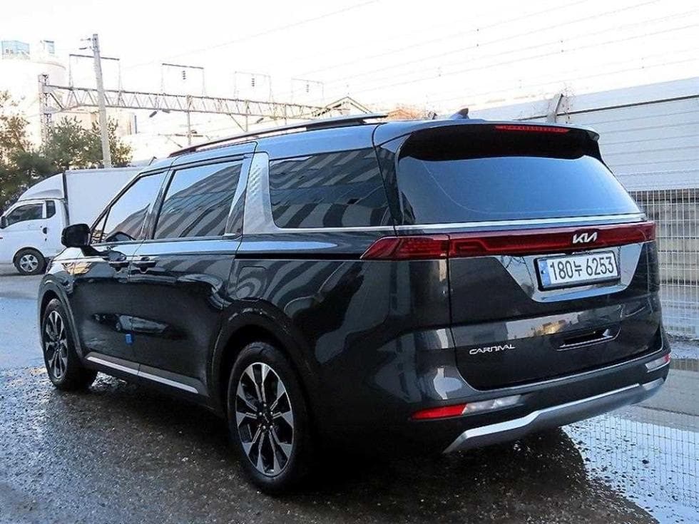 Kia Carnival 4th generationD2.2 9-seater Noblesse - 3