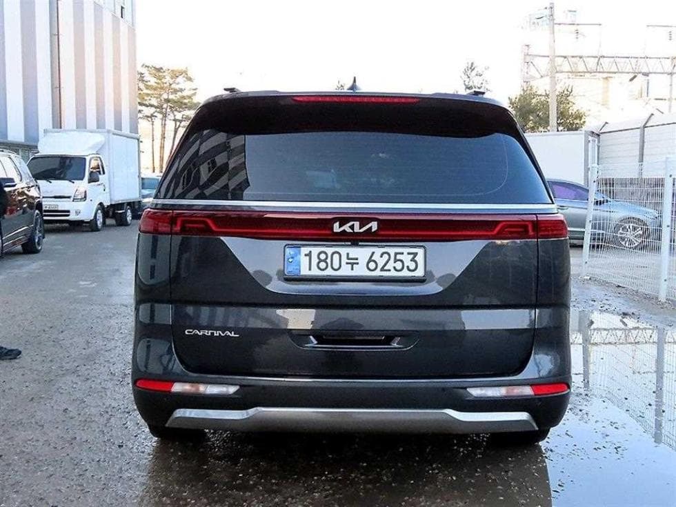 Kia Carnival 4th generationD2.2 9-seater Noblesse - 4
