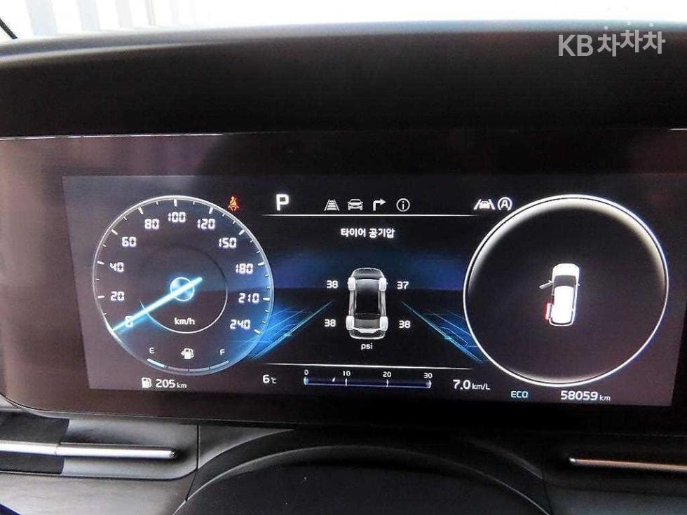 Kia Carnival 4th generationD2.2 9-seater Noblesse - 10
