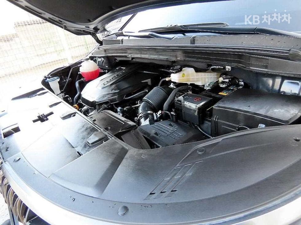 Kia Carnival 4th generationD2.2 9-seater Noblesse - 19