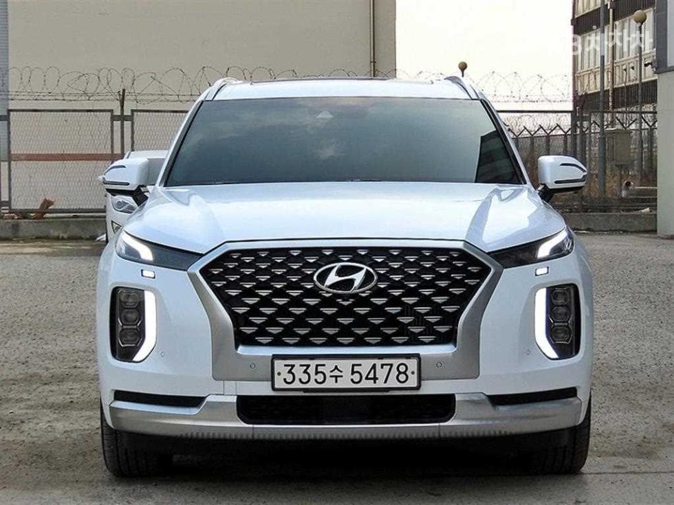 Hyundai Palisade 2.2 Diesel 7-seater (Limousine) VIP - Image 1