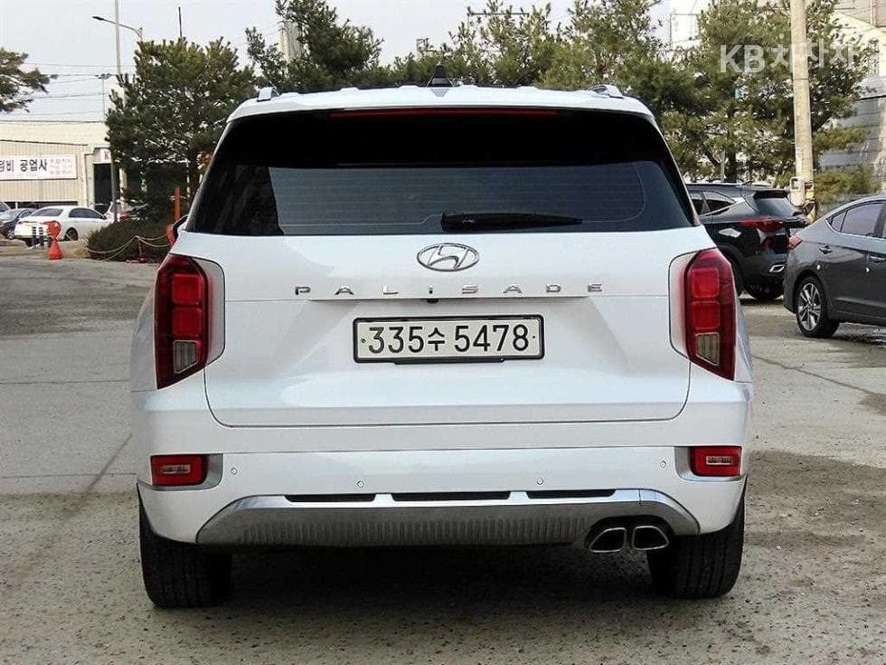 Hyundai Palisade2.2 Diesel 7-seater (Limousine) VIP - 4