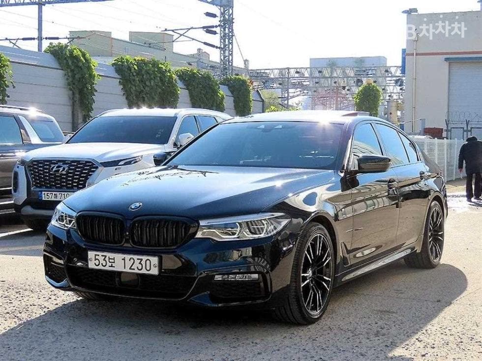 BMW 올New5 Series (G30) 520d M Sport Plus - Image 1