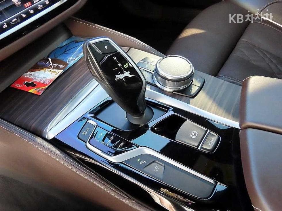 BMW 올New5 Series (G30)520d M Sport Plus - 11