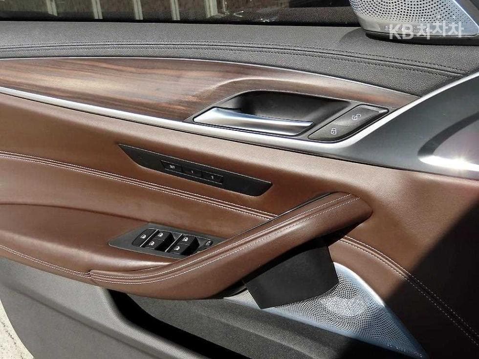 BMW 올New5 Series (G30)520d M Sport Plus - 12