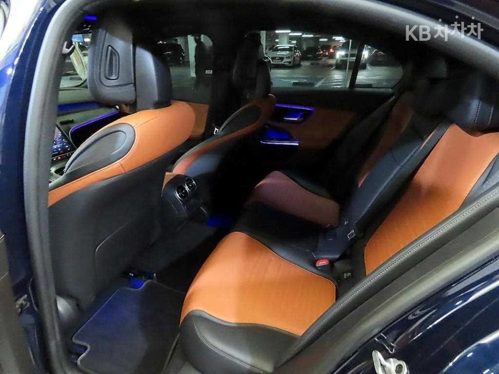 Mercedes-Benz C-Class 6세대(W206)C300 AMG Line - 7