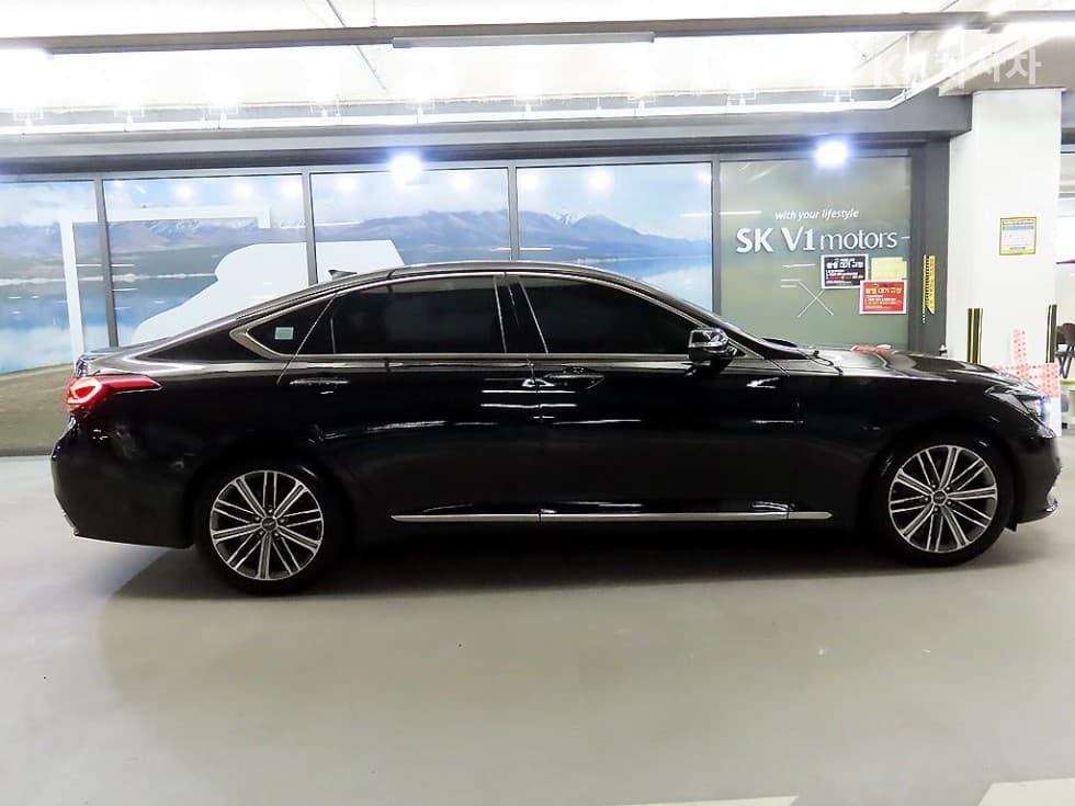 Genesis G803.3 GDI AWD Luxury Special (special feature/edition) - 3