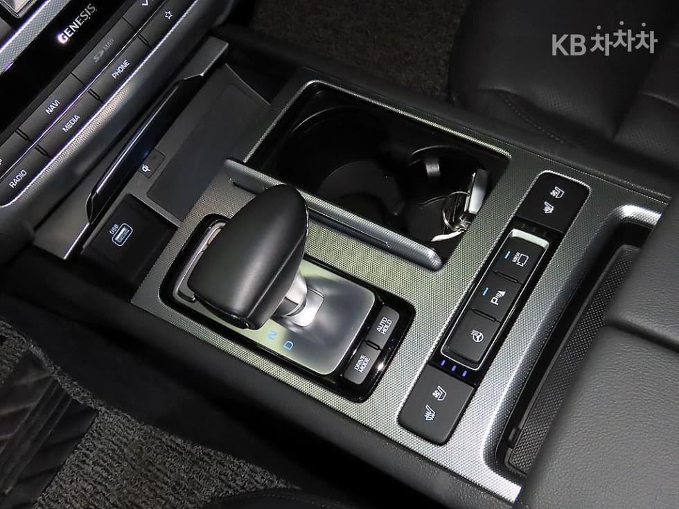 Genesis G803.3 GDI AWD Luxury Special (special feature/edition) - 12
