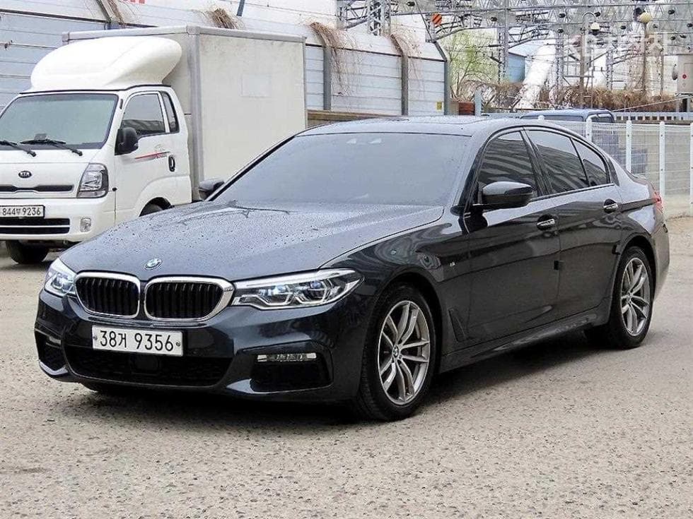 BMW 올New5 Series (G30) 520d M Sport Plus - Image 1