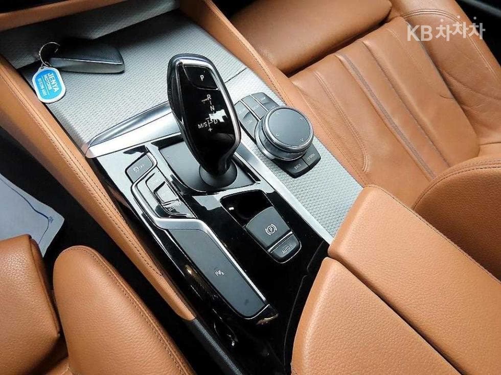 BMW 올New5 Series (G30)520d M Sport Plus - 11