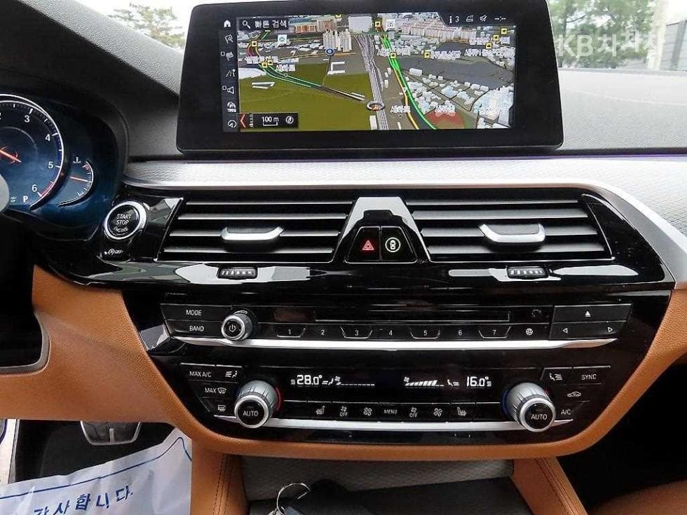 BMW 올New5 Series (G30)520d M Sport Plus - 13