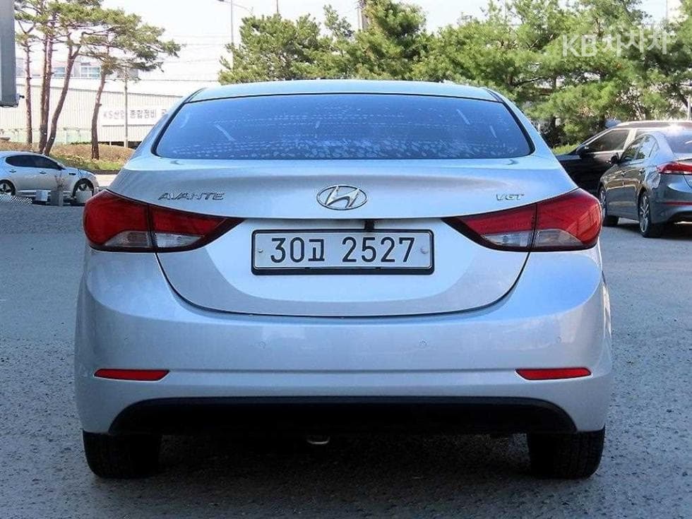 Hyundai The New (facelift) Avante (Elantra)1.6 VGT Modern Standard - 4