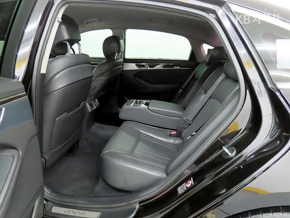 Genesis G803.3 GDI AWD Luxury - 6