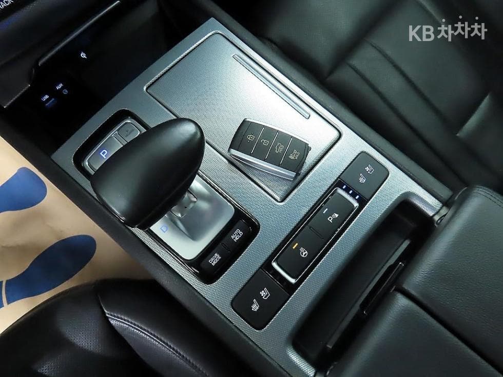 Genesis G803.3 GDI AWD Luxury - 10