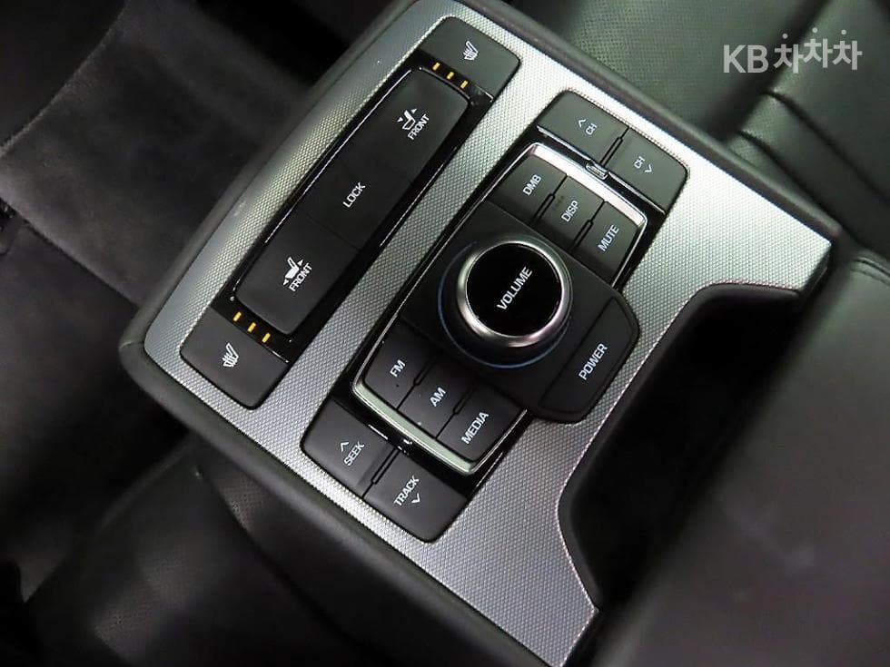 Genesis G803.3 GDI AWD Luxury - 13